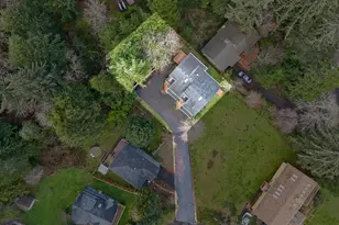 1945 NE 7th Dr, Lincoln City, OR 97367 - Photo 25