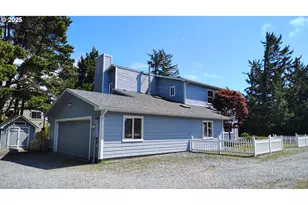 220 Flake St, Port Orford, OR 97465 - Photo 3