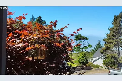 220 Flake St, Port Orford, OR 97465 - Photo 21