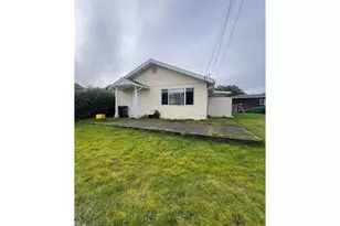 1485 Lakeshore Dr, Coos Bay, OR 97420 - Photo 1