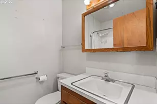 8108 Azalea-Glen Rd, Glendale, OR 97442 - Photo 17