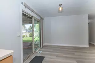 685 NE Paloma Ave, Gresham, OR 97030 - Photo 17