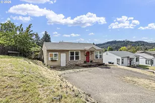 747 NE Jackson St, Roseburg, OR 97470 - Photo 31