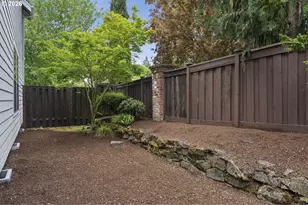 19302 Riverwood Ln, Lake Oswego, OR 97035 - Photo 41