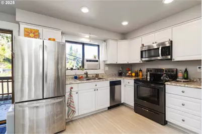 105 James St #4, Longview, WA 98632 - Photo 13