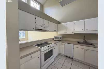 13775 SW Scholls Ferry Rd SW #11, Beaverton, OR 97008 - Photo 7