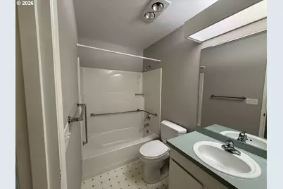 13775 SW Scholls Ferry Rd SW #11, Beaverton, OR 97008 - Photo 17