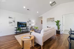 351 SE Shetterly Dr, Dallas, OR 97338 - Photo 11