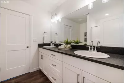 351 SE Shetterly Dr, Dallas, OR 97338 - Photo 17