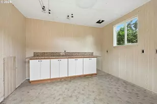 1611 NE 102nd Ave, Portland, OR 97220 - Photo 27