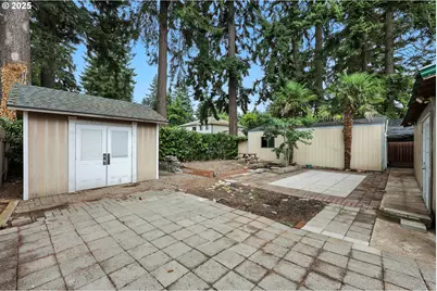 1611 NE 102nd Ave, Portland, OR 97220 - Photo 25