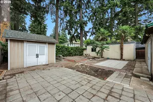 1611 NE 102nd Ave, Portland, OR 97220 - Photo 25