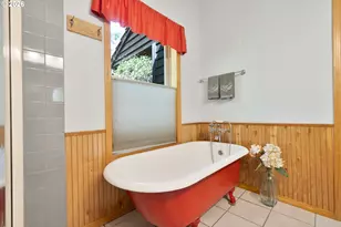 18055 Elk Meadows Ln, Tillamook, OR 97141 - Photo 25