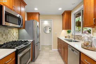 2885 SW 89th Ave, Portland, OR 97225 - Photo 11