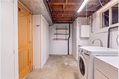 2885 SW 89th Ave, Portland, OR 97225 - Photo 35