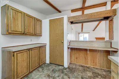 570 N 10th Ave #10, Cornelius, OR 97113 - Photo 17