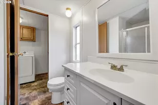 570 N 10th Ave, Cornelius, OR 97113 - Photo 21