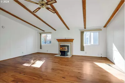 570 N 10th Ave #10, Cornelius, OR 97113 - Photo 11