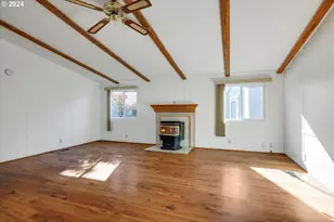 570 N 10th Ave, Cornelius, OR 97113 - Photo 11