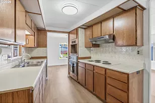 507 Colorado St, Kelso, WA 98626 - Photo 9