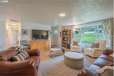 612 NE High St, Goldendale, WA 98620 - Photo 5