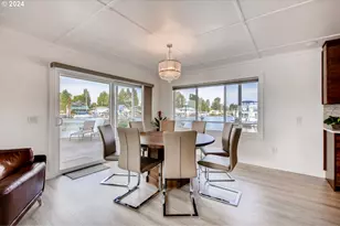 415 N Bridgeton, Portland, OR 97217 - Photo 5