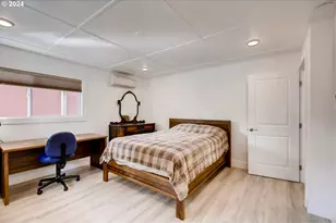 415 N Bridgeton, Portland, OR 97217 - Photo 17