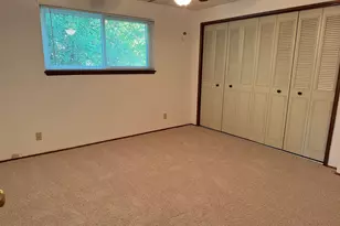 870 N Laurelhurst Dr, Eugene, OR 97402 - Photo 19