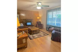 870 N Laurelhurst Dr, Eugene, OR 97402 - Photo 11