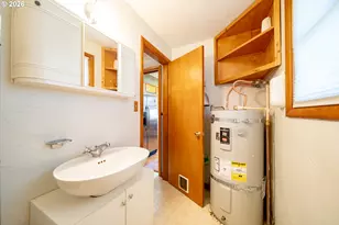 850 Empire St NW, Salem, OR 97304 - Photo 17