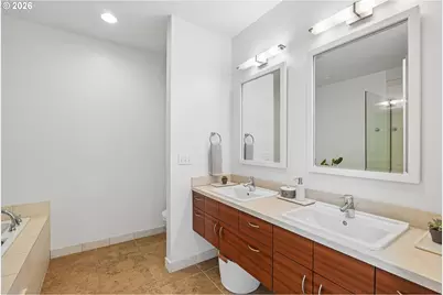 2132 NW 16th Ave, Portland, OR 97209 - Photo 21
