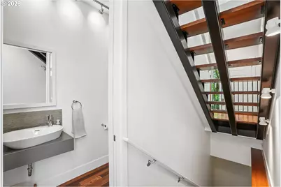 2132 NW 16th Ave, Portland, OR 97209 - Photo 27