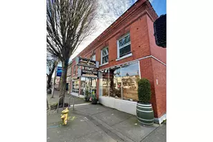 500 E 1st St, Newberg, OR 97132 - Photo 1