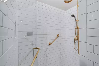 4225 Mission Ave NE, Saint Paul, OR 97137 - Photo 21