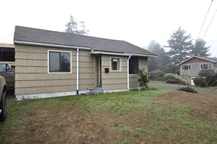 805 Pacific Ave, Coos Bay, OR 97420 - Photo 1