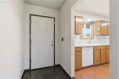 9402 NE Hazel Dell Ave, Vancouver, WA 98665 - Photo 5