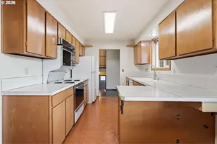 9402 NE Hazel Dell Ave, Vancouver, WA 98665 - Photo 9
