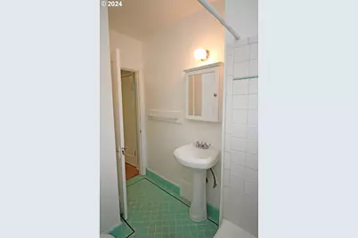 1805 NE 8th Ave, Portland, OR 97212 - Photo 23