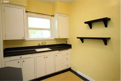 1805 NE 8th Ave, Portland, OR 97212 - Photo 31