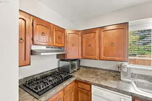 1005 Maple St, Myrtle Point, OR 97458 - Photo 13