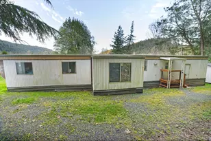 51298 Myrtle Creek Rd, Myrtle Point, OR 97458 - Photo 25