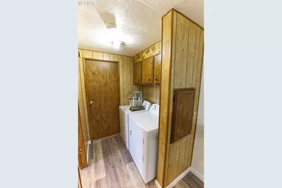 51298 Myrtle Creek Rd, Myrtle Point, OR 97458 - Photo 13