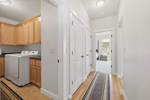 1249 S 41st Pl, Springfield, OR 97478 - Photo 33
