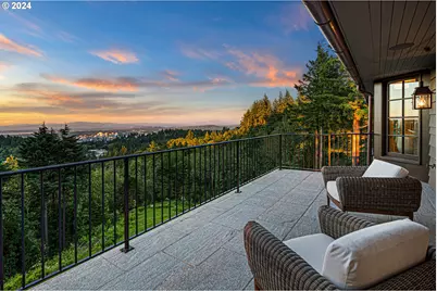 4311 SW Greenleaf Dr, Portland, OR 97221 - Photo 37