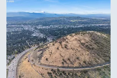438 NE 9th St, Bend, OR 97701 - Photo 27