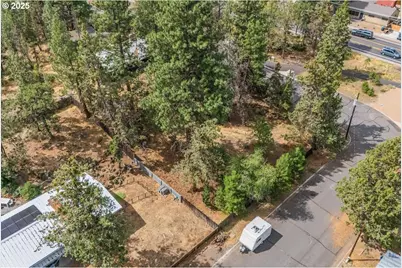 438 NE 9th St, Bend, OR 97701 - Photo 19