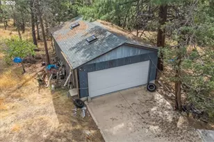 438 NE 9th St, Bend, OR 97701 - Photo 15