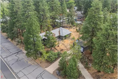 438 NE 9th St, Bend, OR 97701 - Photo 21