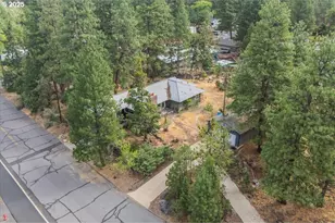 438 NE 9th St, Bend, OR 97701 - Photo 21