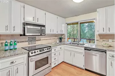 2755 Warren St, Eugene, OR 97405 - Photo 13